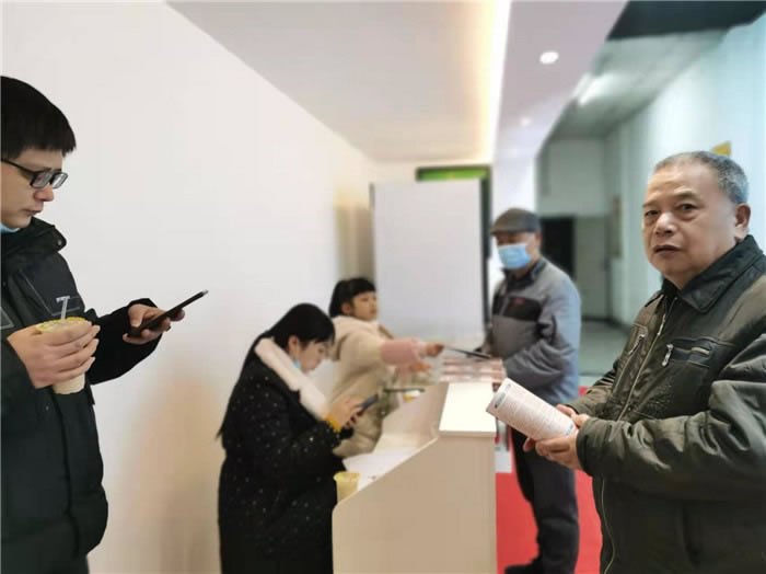 四川中青旅綿陽(yáng)分社、綿陽(yáng)市中旅假日旅行社、綿陽(yáng)自來(lái)文化傳播有限公司24H自助售貨服務(wù)盛大開業(yè)